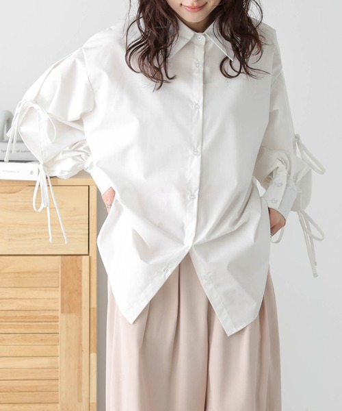 La-gemme(ラジェム)の「リボンスリーブシャツ(シャツ/ブラウス・レディース・ホワイト/ブラック・フリー)」の1枚目の写真