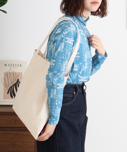 BRODIAEA(ブローディア)の「BRODIAEA ハイネックパワーネットトップス 転写プリント(Tシャツ/カットソー・レディース・ダークネイビー/ブルー/ライム・40)」の10枚目の写真