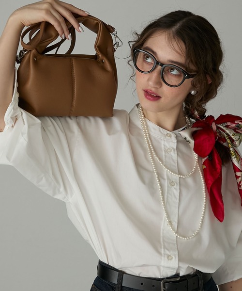 BONLECILL Marche(ボンルシールマルシェ)の「【BONLECILL Marche】2wayタックデザインワンハンドルバッグ/ショルダーバッグ(ハンドバッグ・レディース・ブラック/グレイッシュベージュ/キャメル・FREE)」の12枚目の写真