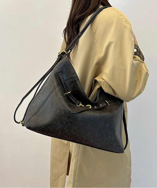 LA VORAGINE(ラ ヴォラジネ)の「2WAY大容量バックパック/ショルダーバッグ(バックパック/リュック・レディース・ブラック/ダークブラウン/ブラウン・FREE)」の5枚目の写真