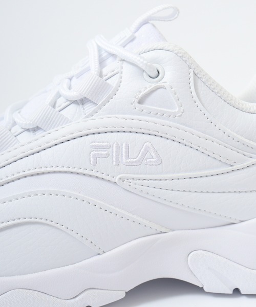 FILA(フィラ)の「FILA PROMENADE /プロムナード 厚底スニーカー(スニーカー・レディース・ブラック/ホワイト・26/25/24.5/24/23.5/27/23)」の14枚目の写真