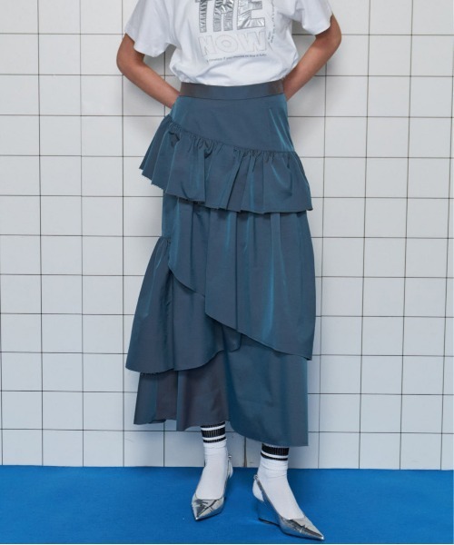 MAISON SPECIAL（メゾンスペシャル）の「Flare Tiered Skirt/フレアティアードスカート（スカート・レディース・ブルー/ブラック/ホワイト・38/36）」の7枚目の写真