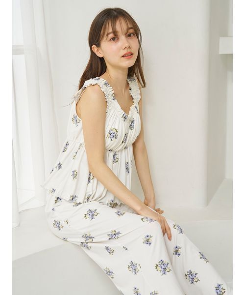 gelato pique（ジェラートピケ）の「花柄カップインフリルタンクトップ