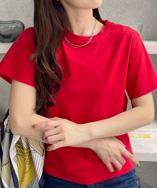 TREOVER(トレオーバー)の「カラバリ豊富♪ ベーシック クルーネックTシャツ(Tシャツ/カットソー・レディース・ホワイト×ブラック/ホワイト×グリーン/ホワイト×ブルー/ブラック/オフホワイト/ナチュラル/ブルー/チャコール/レッド・FREE)」の9枚目の写真