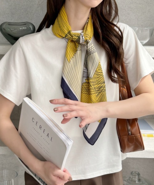 TREOVER(トレオーバー)の「カラバリ豊富♪ ベーシック クルーネックTシャツ(Tシャツ/カットソー・レディース・ホワイト×ブラック/ホワイト×グリーン/ホワイト×ブルー/ブラック/オフホワイト/ナチュラル/ブルー/チャコール/レッド・FREE)」の2枚目の写真