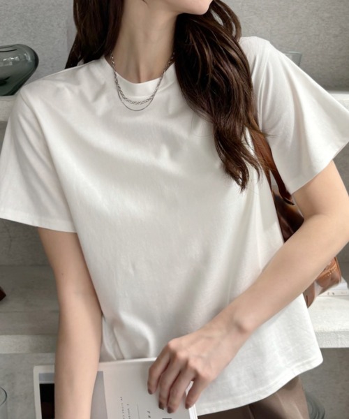 TREOVER(トレオーバー)の「カラバリ豊富♪ ベーシック クルーネックTシャツ(Tシャツ/カットソー・レディース・ホワイト×ブラック/ホワイト×グリーン/ホワイト×ブルー/ブラック/オフホワイト/ナチュラル/ブルー/チャコール/レッド・FREE)」の15枚目の写真