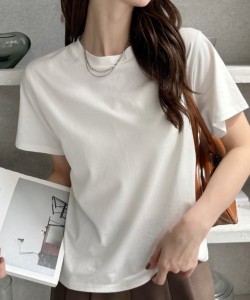 TREOVER(トレオーバー)の「カラバリ豊富♪ ベーシック クルーネックTシャツ(Tシャツ/カットソー・レディース・ホワイト×ブラック/ホワイト×グリーン/ホワイト×ブルー/ブラック/オフホワイト/ナチュラル/ブルー/チャコール/レッド・FREE)」の17枚目の写真