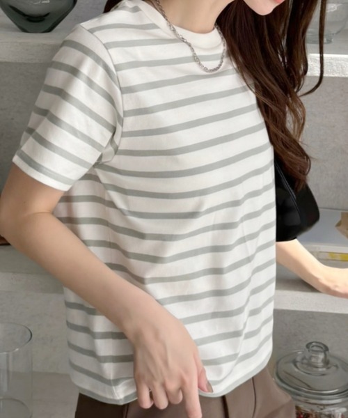 TREOVER(トレオーバー)の「カラバリ豊富♪ ベーシック クルーネックTシャツ(Tシャツ/カットソー・レディース・ホワイト×ブラック/ホワイト×グリーン/ホワイト×ブルー/ブラック/オフホワイト/ナチュラル/ブルー/チャコール/レッド・FREE)」の20枚目の写真