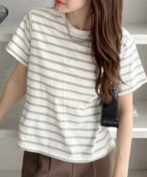 TREOVER(トレオーバー)の「カラバリ豊富♪ ベーシック クルーネックTシャツ(Tシャツ/カットソー・レディース・ホワイト×ブラック/ホワイト×グリーン/ホワイト×ブルー/ブラック/オフホワイト/ナチュラル/ブルー/チャコール/レッド・FREE)」の21枚目の写真