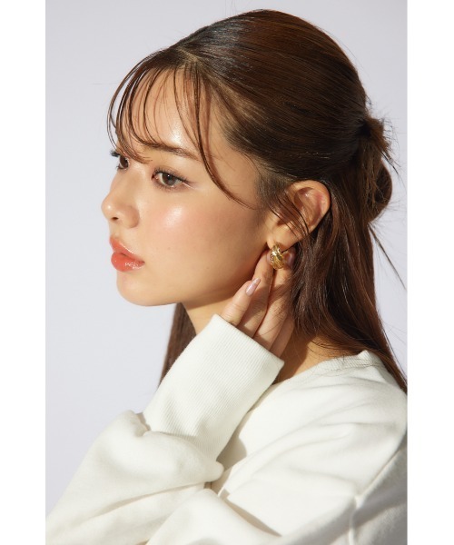 rienda（リエンダ）の「クリアコンビフープピアス（ピアス（両耳用）・レディース・ゴールド・FREE）」の6枚目の写真