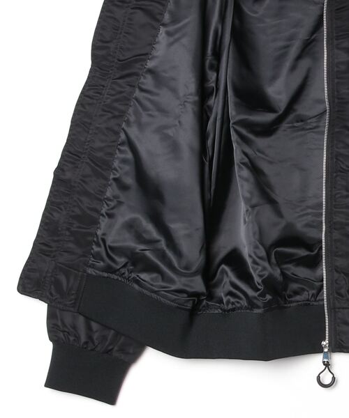 rehacer(レアセル)の「R. : Wide Pocket Loose MA-1(MA-1・メンズ・グリーン/ブラック・MEDIUM/LARGE/X-LARGE)」の4枚目の写真