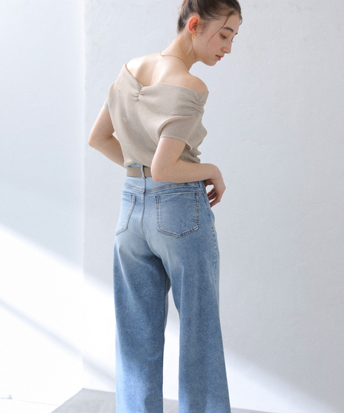 La TOTALITE(ラトータリテ)の「バックシャンオフネックニット(ニット/セーター・レディース・ベージュ/ネイビー/グリーン・FREE)」の2枚目の写真
