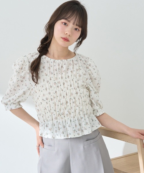 earth music&ecology（アースミュージックアンドエコロジー）の「花柄ポコポコシャーリングトップス（Tシャツ/カットソー・レディース・アイボリー/ブラック・FREE）」の8枚目の写真