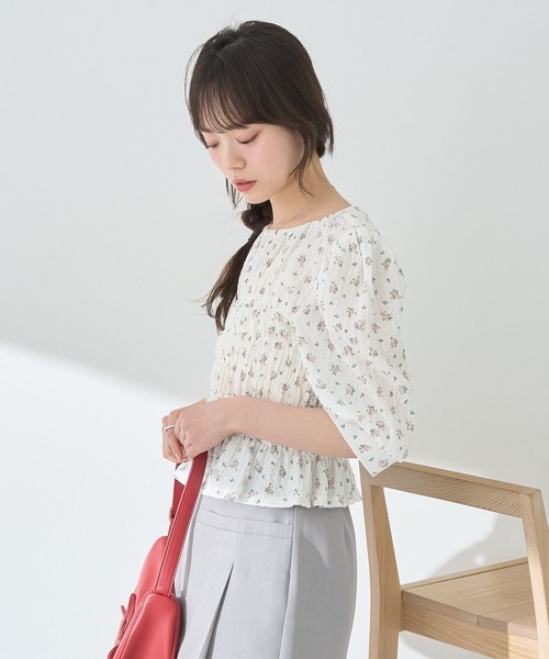 earth music&ecology（アースミュージックアンドエコロジー）の「花柄ポコポコシャーリングトップス（Tシャツ/カットソー・レディース・アイボリー/ブラック・FREE）」の10枚目の写真