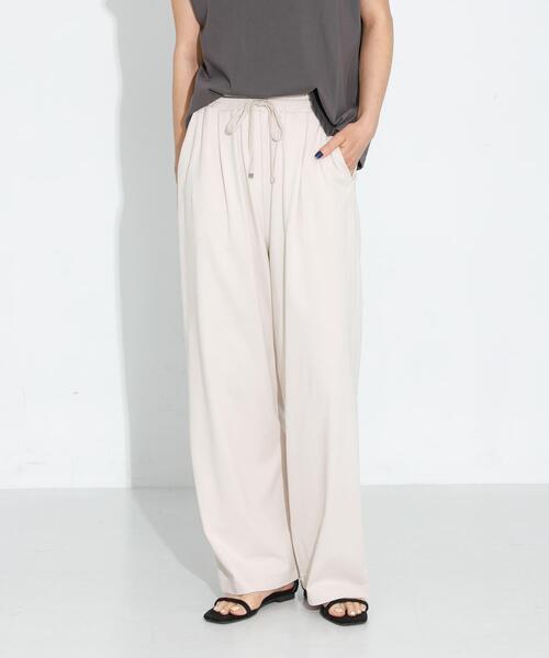 URBAN RESEARCH Sonny Label（アーバンリサーチサニーレーベル）の「『WEB限定』『UR TECH ひやサラクール』イージーワンタックパンツ（その他パンツ・レディース・ブラウン/ベージュ/ブラック・FREE）」の20枚目の写真