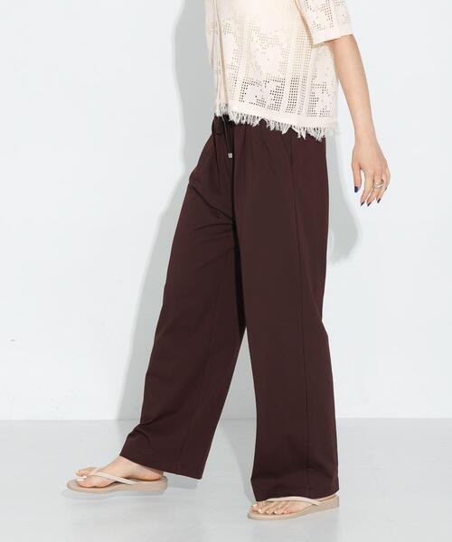 URBAN RESEARCH Sonny Label（アーバンリサーチサニーレーベル）の「『WEB限定』『UR TECH ひやサラクール』イージーワンタックパンツ（その他パンツ・レディース・ブラウン/ベージュ/ブラック・FREE）」の12枚目の写真