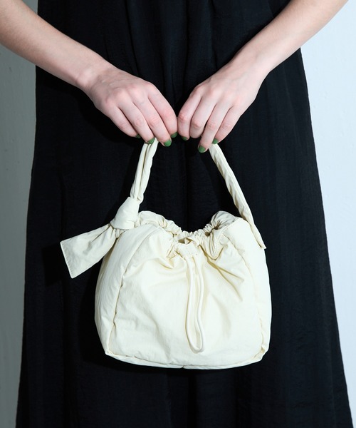 COLONY 2139(コロニートゥーワンスリーナイン)の「ナイロンドロストバッグ(ハンドバッグ・レディース・ブラウン/アイボリー/ブラック/サックスブルー・FREE)」の2枚目の写真