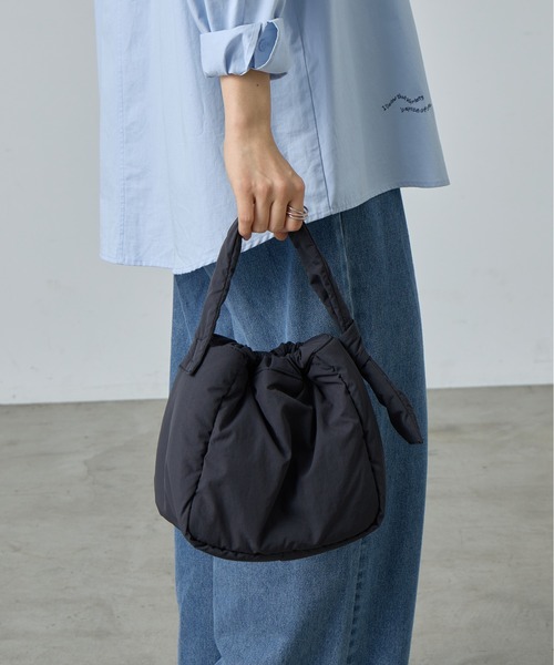 COLONY 2139(コロニートゥーワンスリーナイン)の「ナイロンドロストバッグ(ハンドバッグ・レディース・ブラウン/アイボリー/ブラック/サックスブルー・FREE)」の9枚目の写真