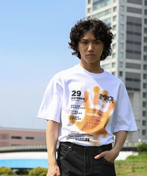 HOOK(フック)の「ミステリアスレタープリントTシャツ (SS)(Tシャツ/カットソー・メンズ・ホワイト系その他/ブラック系その他/レッド系その他/ホワイト系その他2/ホワイト系その他3/ホワイト系その他4/ホワイト系その他5/ブラック系その他2/ブラック系その他3/ブラック系その他4/ブラック系その他5/レッド系その他2/レッド系その他3・MEDIUM/LARGE)」の4枚目の写真