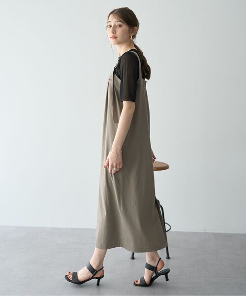 YECCA VECCA（イェッカヴェッカ）の「ドライタッチサロペットスカート（サロペット/オーバーオール・レディース・モカ/ブラック・FREE）」の11枚目の写真