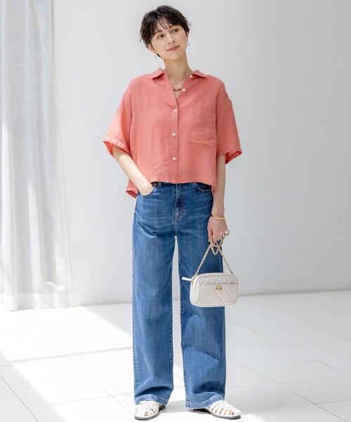 23区 S(ニジュウサンクチイサイサイズ)の「【Oggi7月号掲載/洗える】LIBECOリネン クロップド デザイン シャツ(シャツ/ブラウス・レディース・ホワイト系/オールドローズ系/スカイブルー系/ふじ色系/ダークグリーン系/ダークブラウン系・32)」の8枚目の写真