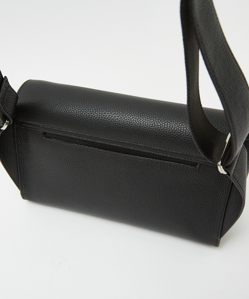 LOWELL things（ロウェル　シングス）の「Stri/レザークロスボディバッグ（ボディバッグ/ウエストポーチ・レディース・ブラック/グレイッシュベージュ/オレンジ・フリー）」の16枚目の写真