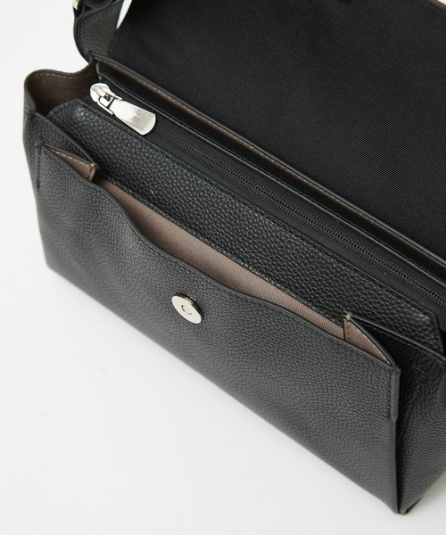 LOWELL things（ロウェル　シングス）の「Stri/レザークロスボディバッグ（ボディバッグ/ウエストポーチ・レディース・ブラック/グレイッシュベージュ/オレンジ・フリー）」の17枚目の写真