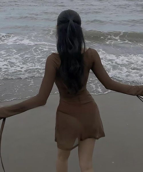 Ulysses（ユリシス）の「ビキニ×シアーミニワンピース　3点セット（水着・レディース・ブラウン・M/L）」の5枚目の写真