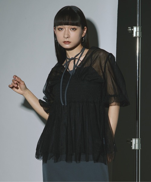 Ezick(エジック)の「Tulle layered ボリューム袖プルオーバー(その他トップス・レディース・ブラック/ワインレッド/グレー・FREE)」の4枚目の写真