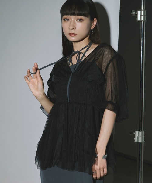 Ezick(エジック)の「Tulle layered ボリューム袖プルオーバー(その他トップス・レディース・ブラック/ワインレッド/グレー・FREE)」の5枚目の写真