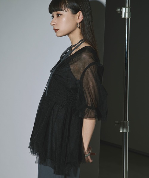 Ezick(エジック)の「Tulle layered ボリューム袖プルオーバー(その他トップス・レディース・ブラック/ワインレッド/グレー・FREE)」の6枚目の写真