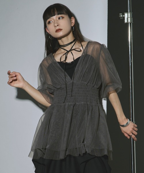 Ezick(エジック)の「Tulle layered ボリューム袖プルオーバー(その他トップス・レディース・ブラック/ワインレッド/グレー・FREE)」の15枚目の写真