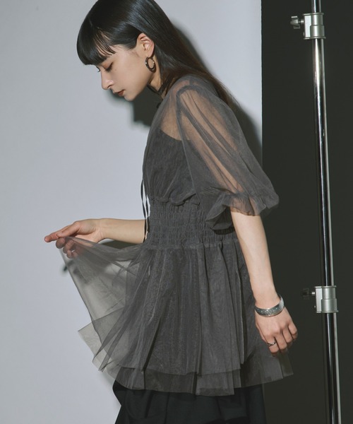 Ezick(エジック)の「Tulle layered ボリューム袖プルオーバー(その他トップス・レディース・ブラック/ワインレッド/グレー・FREE)」の17枚目の写真