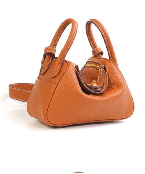 NiiNa(ニーナ)の「【 NiiNa / ニーナ 】高品質牛革2wayスクエアショルダーキャットバッグ(ショルダーバッグ・レディース・グレイッシュベージュ/ブラック/ブルー/ダークブラウン/ブラウン/ホワイト・FREE)」の11枚目の写真