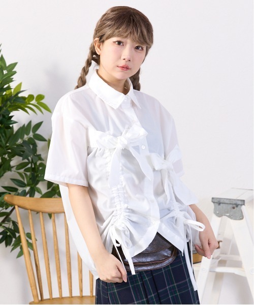 kutir（クティール）の「半袖アソートドロストリボンシャツ（シャツ/ブラウス・レディース・ボルドー/ベージュ/ライトブルー/オフホワイト/チャコールグレー・FREE）」の7枚目の写真