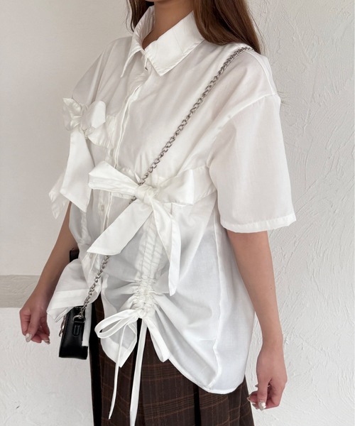 kutir（クティール）の「半袖アソートドロストリボンシャツ（シャツ/ブラウス・レディース・ボルドー/ベージュ/ライトブルー/オフホワイト/チャコールグレー・FREE）」の13枚目の写真