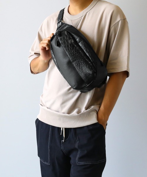 クロコダイル ボディバッグ マット加工 牛革 型押し（ショルダー