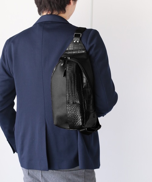 クロコダイル ボディバッグ マット加工 牛革 型押し（ショルダー