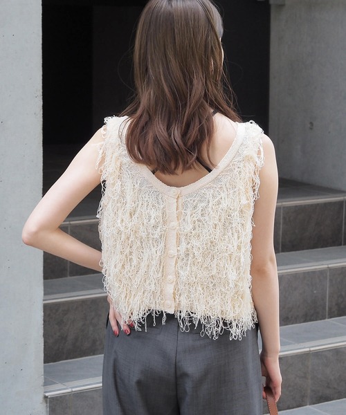 tiptop(ティップトップ)の「ループフリンジ2wayベスト(ベスト・レディース・アイボリー/チャコールグレー/ブラウン/レッド・FREE)」の10枚目の写真