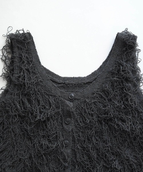 tiptop(ティップトップ)の「ループフリンジ2wayベスト(ベスト・レディース・アイボリー/チャコールグレー/ブラウン/レッド・FREE)」の12枚目の写真