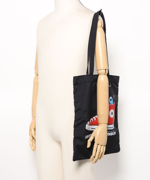 CONVERSE（コンバース）の「【CONVERSE/コンバース】SUNSUN FLAT TOTE BAG　パペットスンスン コラボバッグ（トートバッグ・レディース・アイボリー/イエロー/ブルー/ブラック/ピンク・FREE）」の6枚目の写真