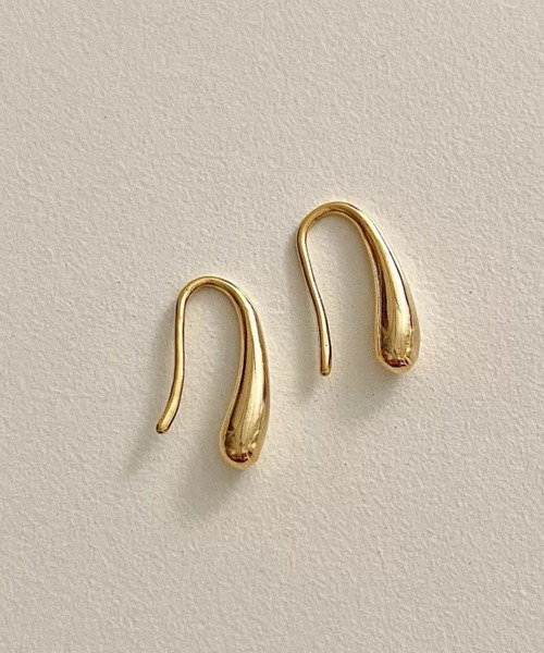 yu-ka(ユーカ)の「YU-KA:ドロップフックピアス drop hook pierce(ピアス(両耳用)・レディース・シルバー/ゴールド・FREE)」の5枚目の写真