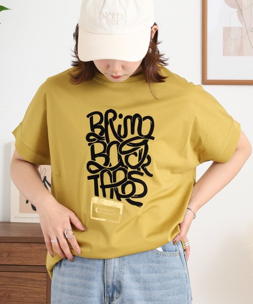 BRODIAEA(ブローディア)の「BRODIAEA 極サラコットンフロッキープリントTシャツ(Tシャツ/カットソー・レディース・ブラック/オフホワイト/ピンク/キャメル/マスタード・40)」の3枚目の写真