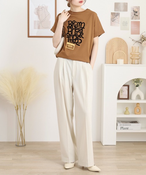 BRODIAEA(ブローディア)の「BRODIAEA 極サラコットンフロッキープリントTシャツ(Tシャツ/カットソー・レディース・ブラック/オフホワイト/ピンク/キャメル/マスタード・40)」の15枚目の写真
