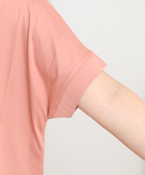 BRODIAEA(ブローディア)の「BRODIAEA 極サラコットンフロッキープリントTシャツ(Tシャツ/カットソー・レディース・ブラック/オフホワイト/ピンク/キャメル/マスタード・40)」の13枚目の写真