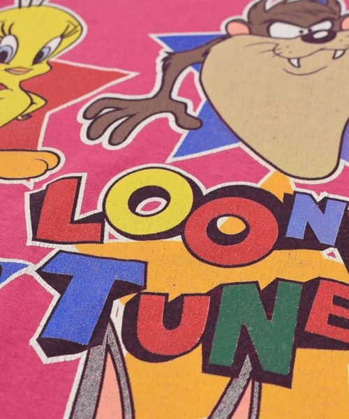 Looney Tunes(ルーニーテューンズ)の「【USED】90’s Looney Tunes キャラクター Tシャツ USA製(Tシャツ/カットソー・メンズ・ピンク・X-LARGE)」の4枚目の写真