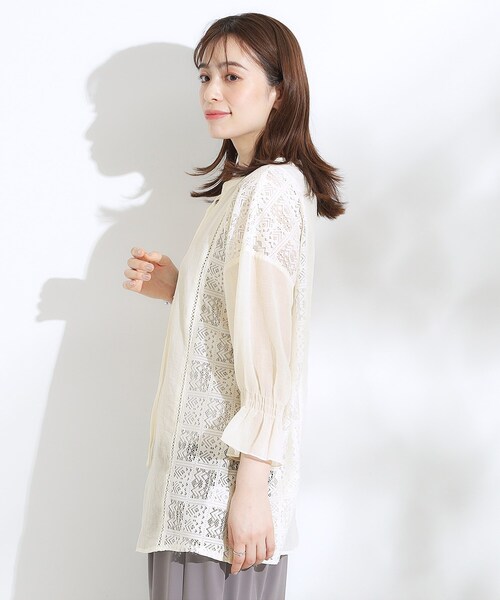 Cutie Blonde（キューティーブロンド）の「【着丈選べる】一枚でこなれ見え サイドレースブラウス（シャツ/ブラウス・レディース・オフホワイト/ブラック・00/11）」の11枚目の写真