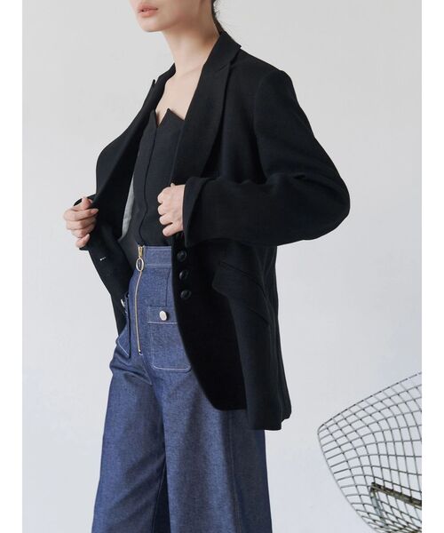 TONAL(トーナル)の「カラミシングルジャケット(テーラードジャケット・レディース・ブラック/オフホワイト/グレー・SMALL/MEDIUM)」の7枚目の写真