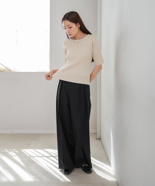 Bab(バブ)の「前後2WAYホールデザインニットトップス(Tシャツ/カットソー・レディース・アイボリー/チャコールグレー/ブラウン/レッド・FREE)」の6枚目の写真
