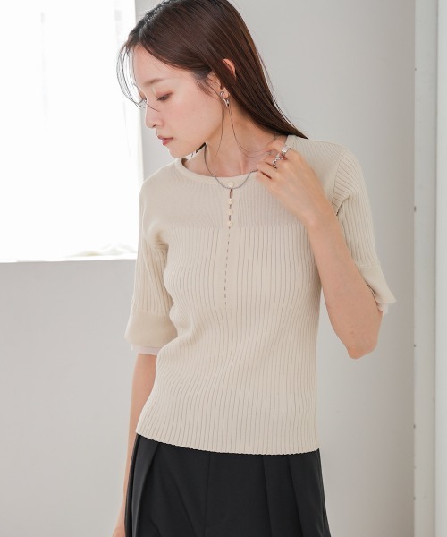 Bab(バブ)の「前後2WAYホールデザインニットトップス(Tシャツ/カットソー・レディース・アイボリー/チャコールグレー/ブラウン/レッド・FREE)」の8枚目の写真